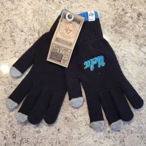 47 Brand UCLA Gloves NWT